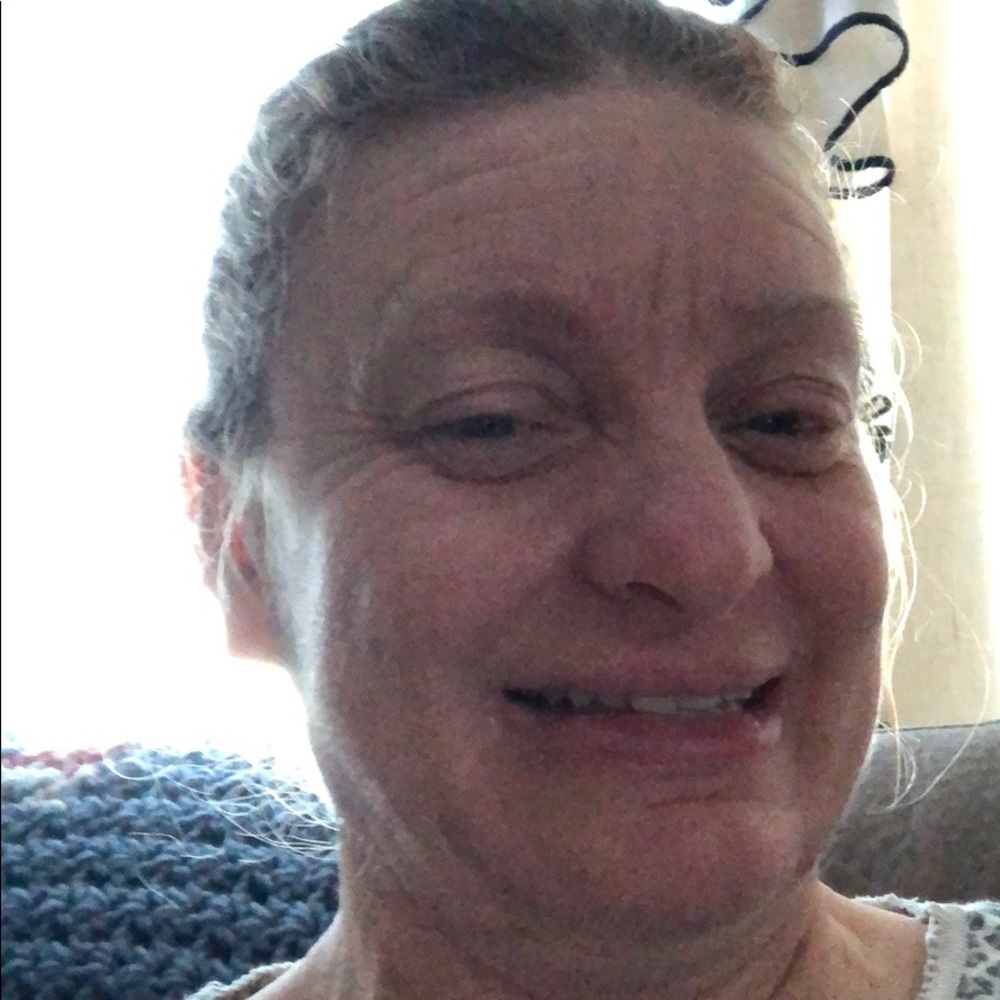 Meet your Posher, Carol